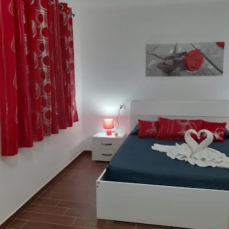 Sos Appentos 3 - Indipendente 4/6 Posti Letto Lägenhet Siniscola Exteriör bild