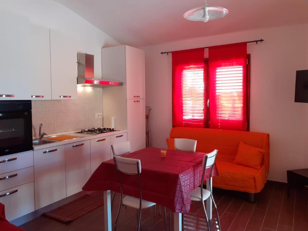 Sos Appentos 3 - Indipendente 4/6 Posti Letto Lägenhet Siniscola Exteriör bild