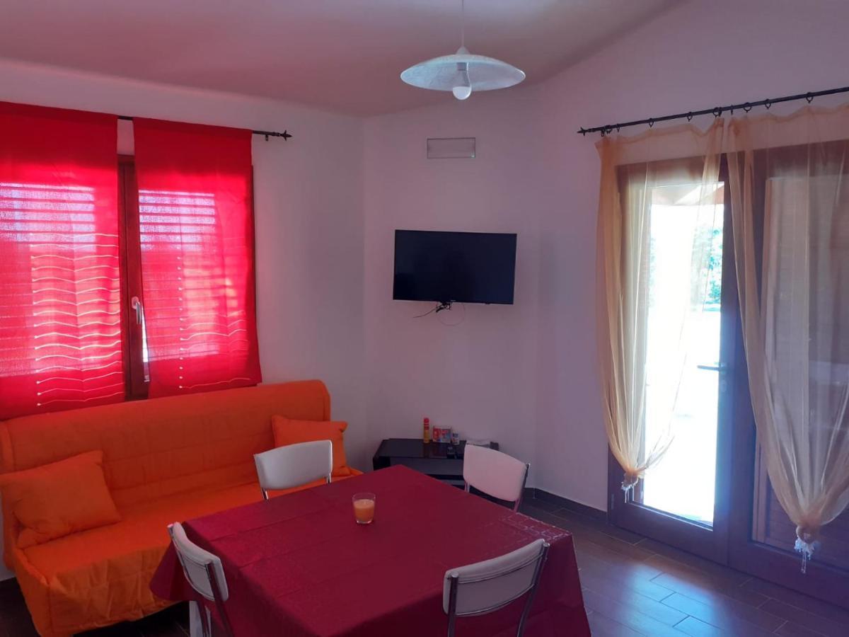Sos Appentos 3 - Indipendente 4/6 Posti Letto Lägenhet Siniscola Exteriör bild